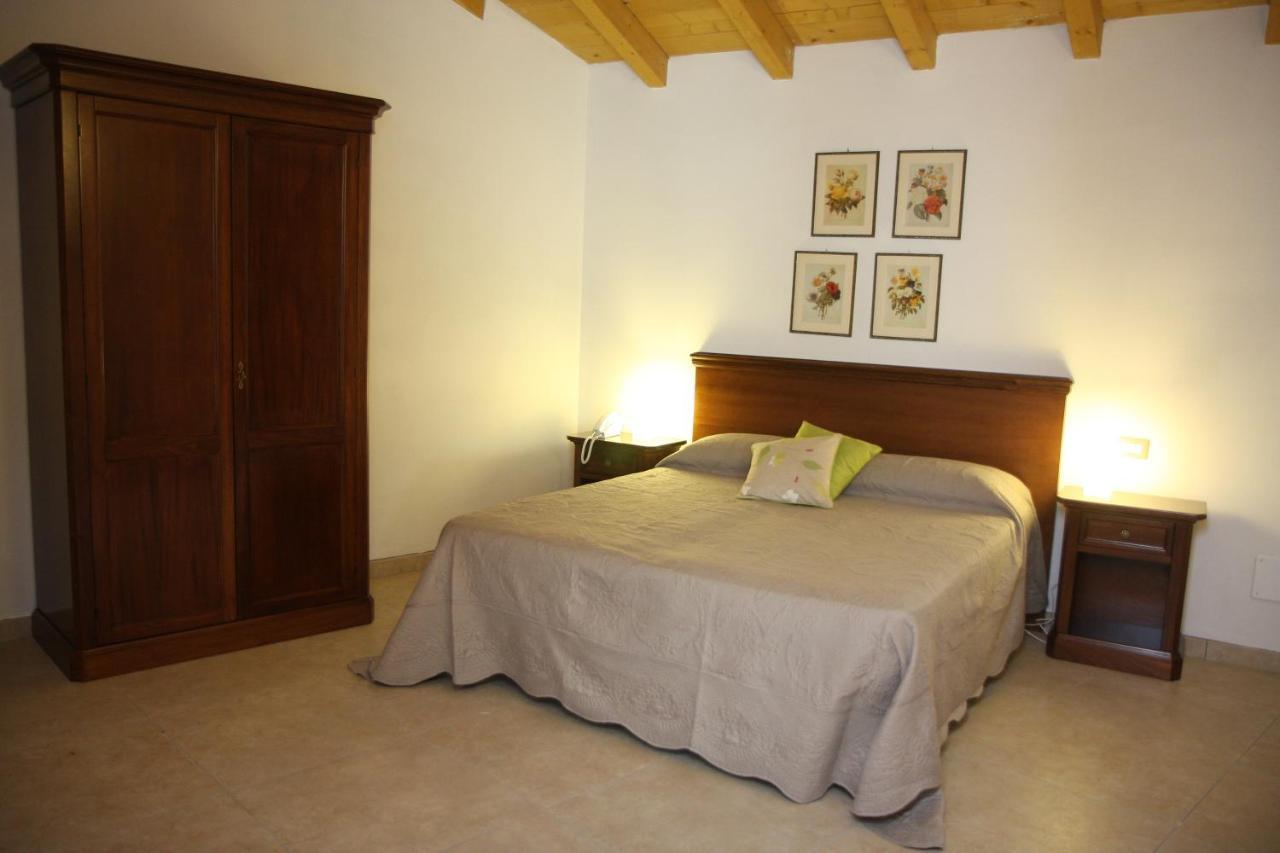 Bed and Breakfast Gli Acini Pietra de' Giorgi Екстер'єр фото